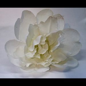 Statement Floral Hairpiece